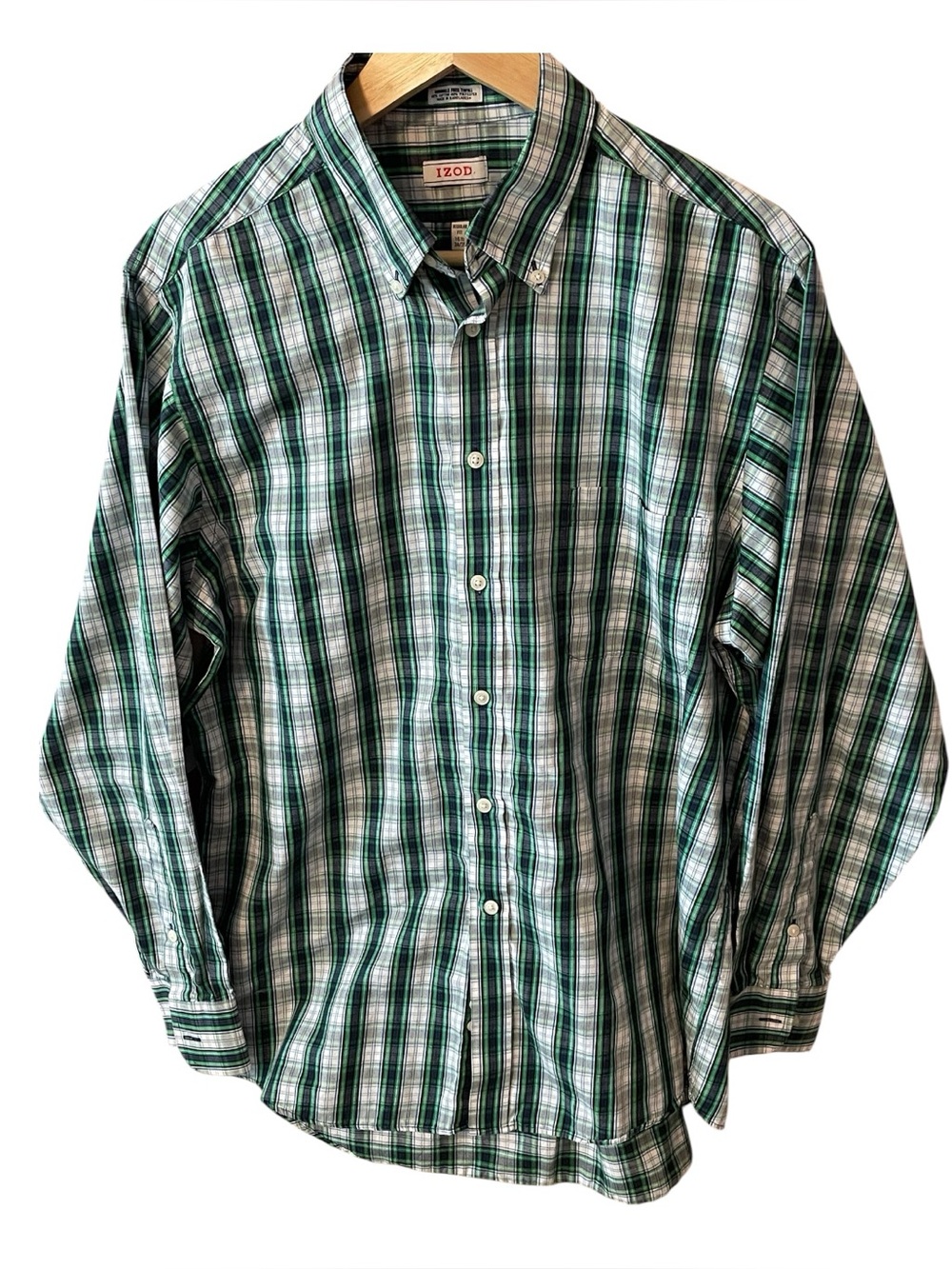 IZOD Men's Green Plaid Button-Down Shirt
Size Large 16 1/2  34/35